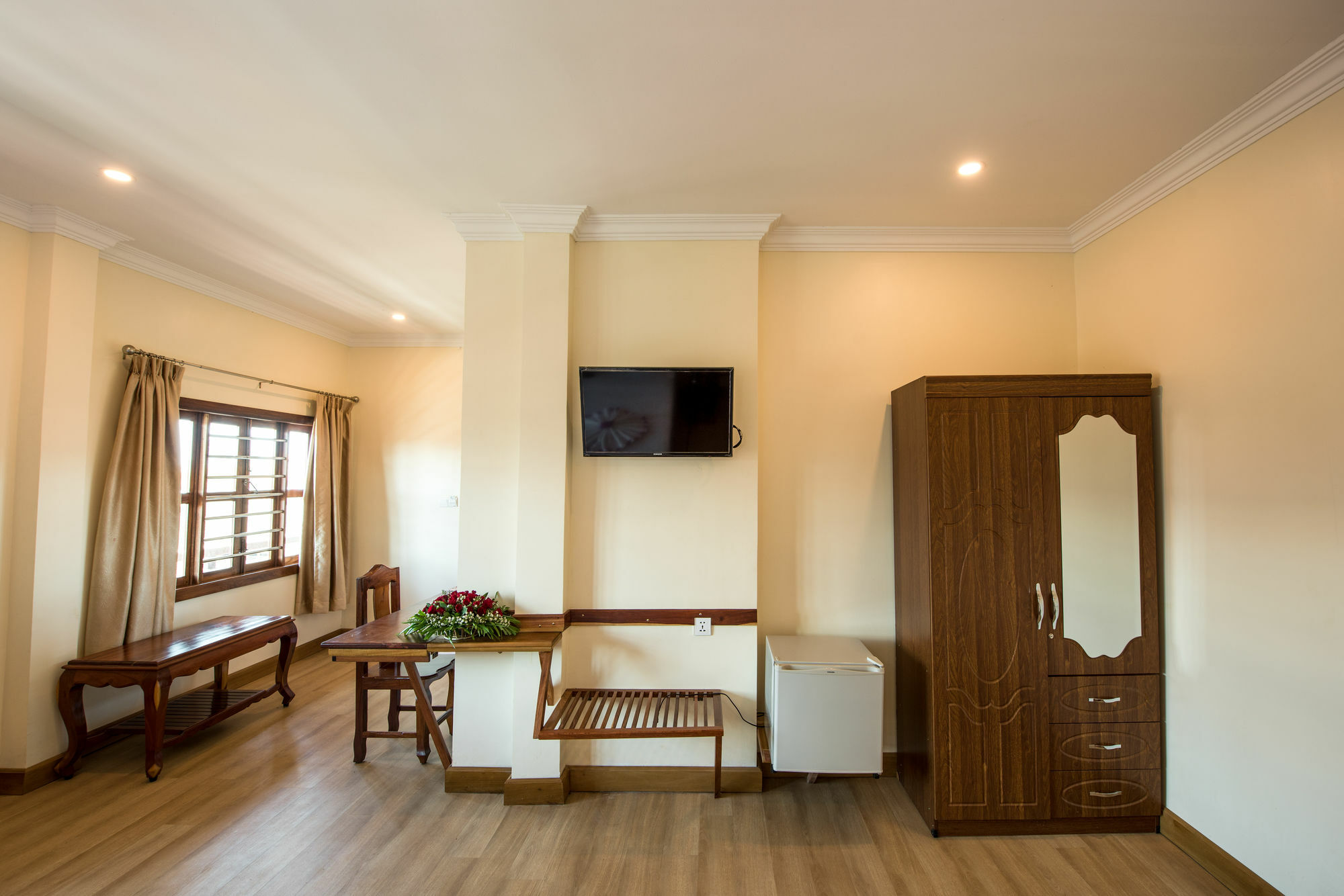 Seng Hout Hotel Battambang Exterior foto
